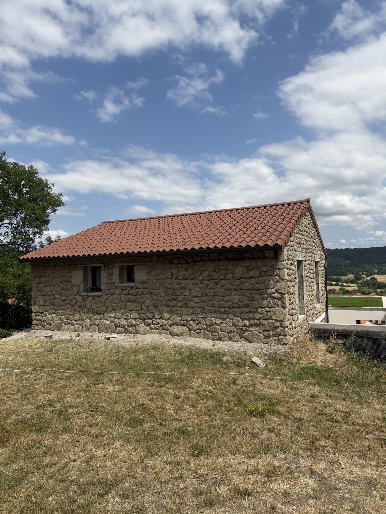Maison en pierre rénovée par EDR TRAVAUX en Haute-Loire